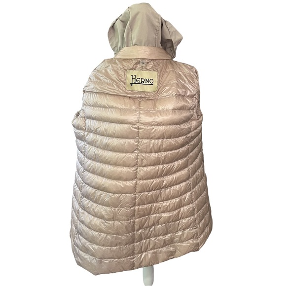 Herno Hooded Quilted Ultralight Nylon Down Feather Puffer Coat - Picture 9 of 15
